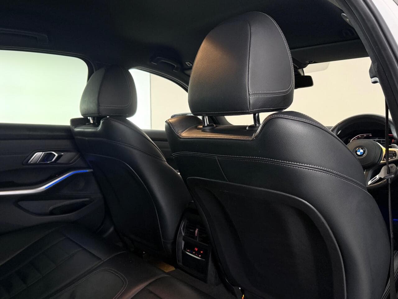 BMW 3 Series thumbnail Seats Rear