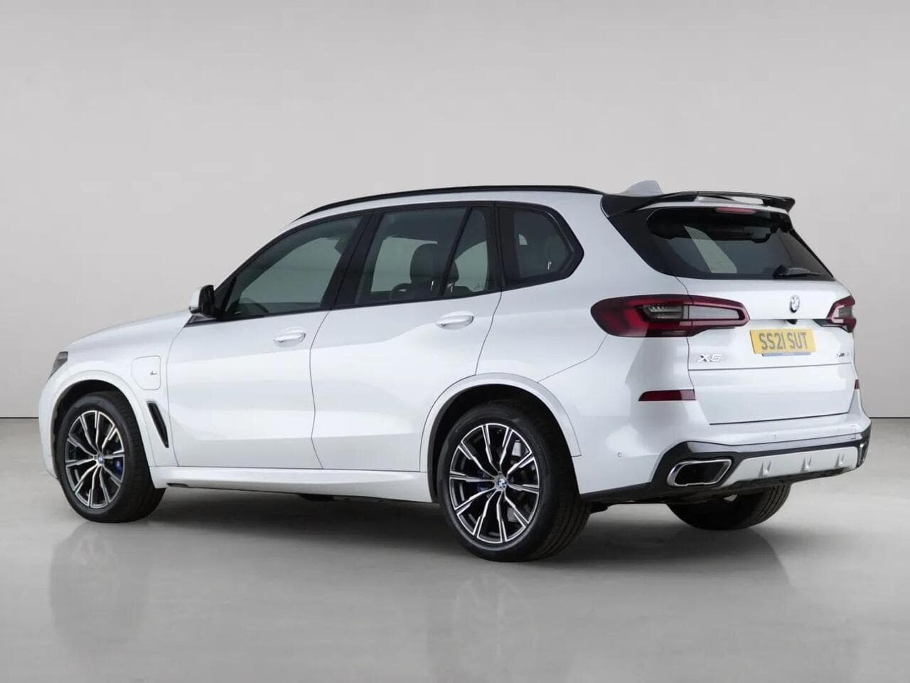 BMW X5 thumbnail Rear Left