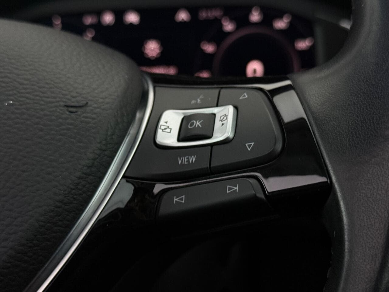 Volkswagen Tiguan thumbnail Misc Controls