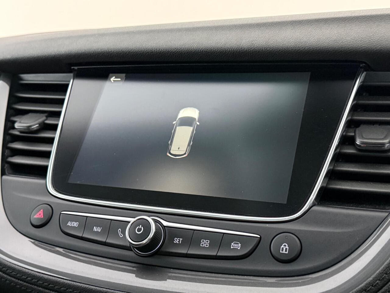 Vauxhall Grandland X thumbnail Infotainment System