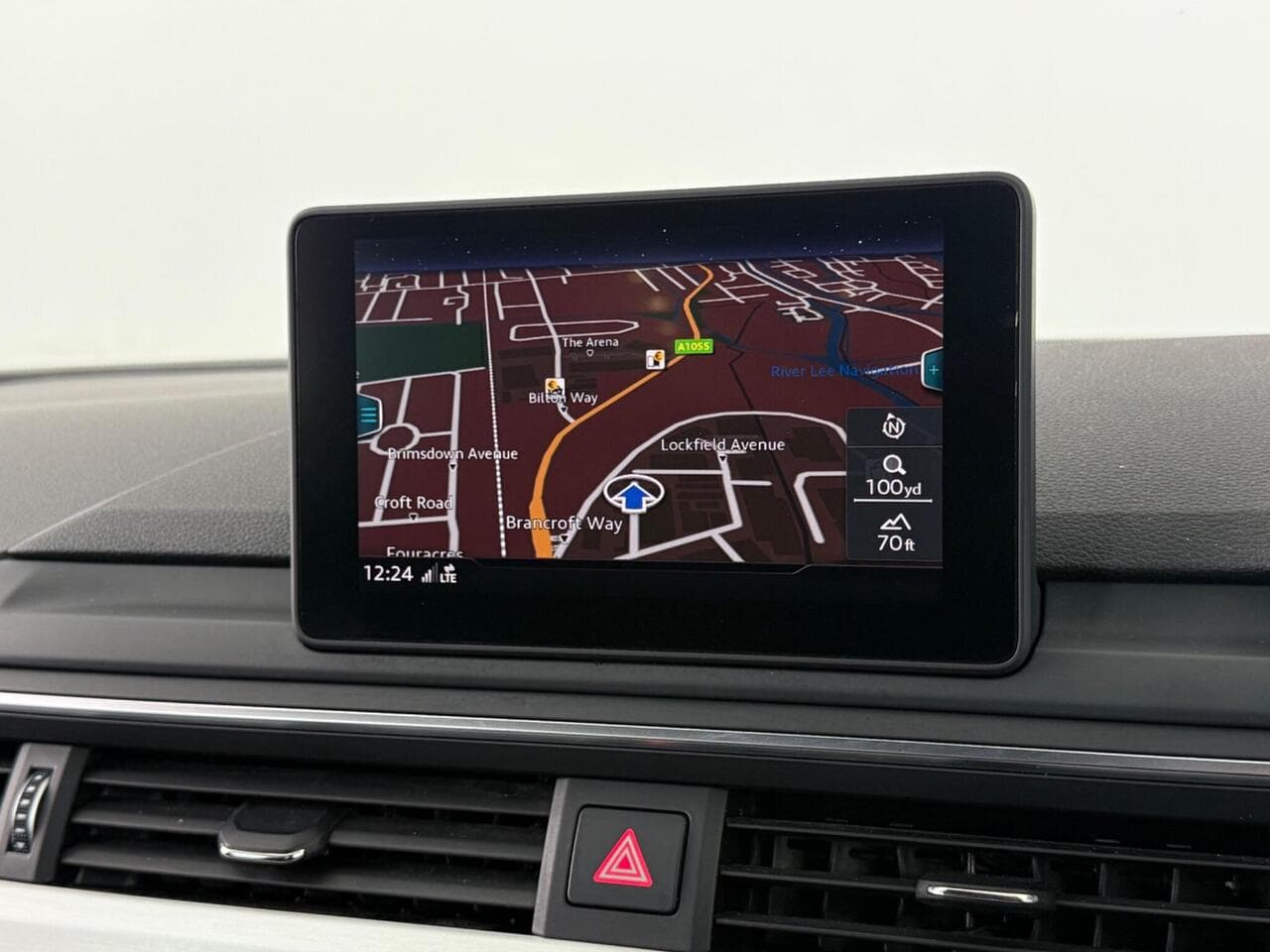 Audi A4 thumbnail Infotainment System