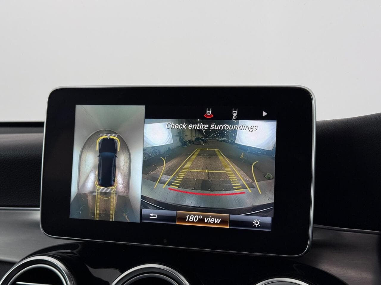 Mercedes-Benz GLC thumbnail Infotainment System