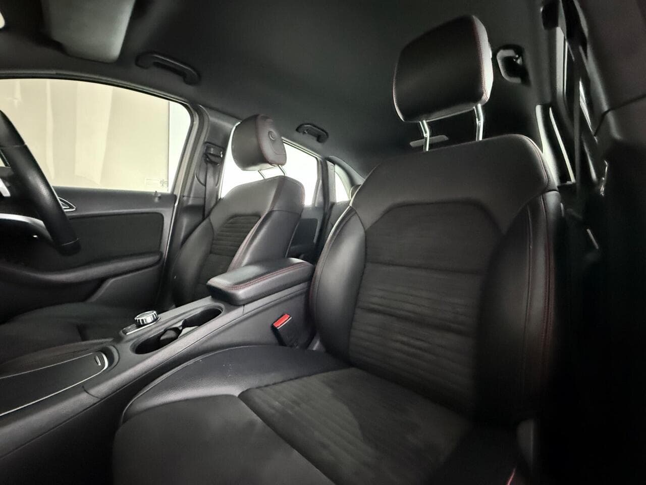 Mercedes-Benz B Class thumbnail Seat Front Passenger