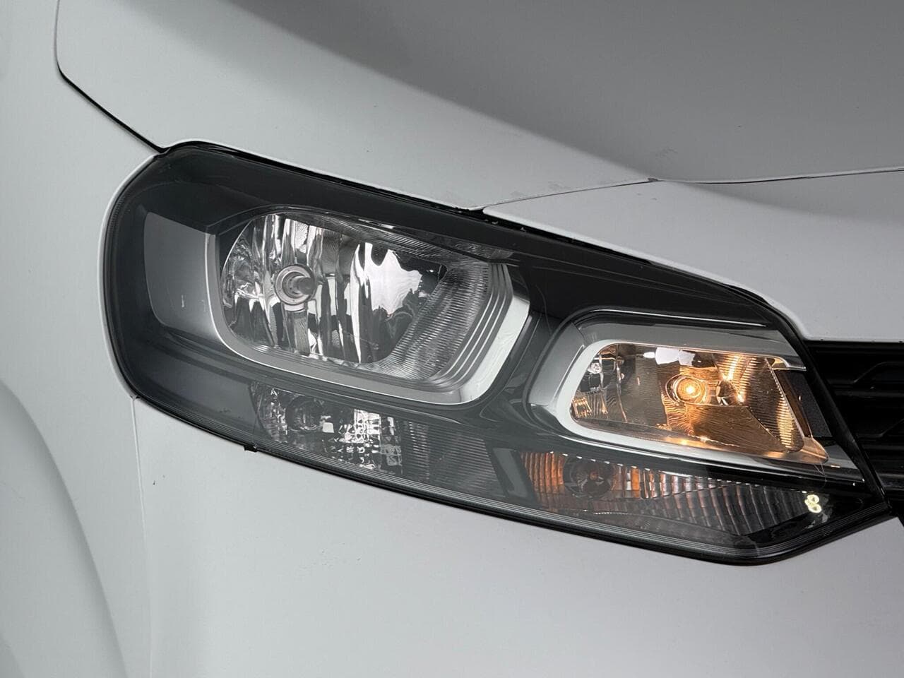 Vauxhall Vivaro thumbnail Lights Front
