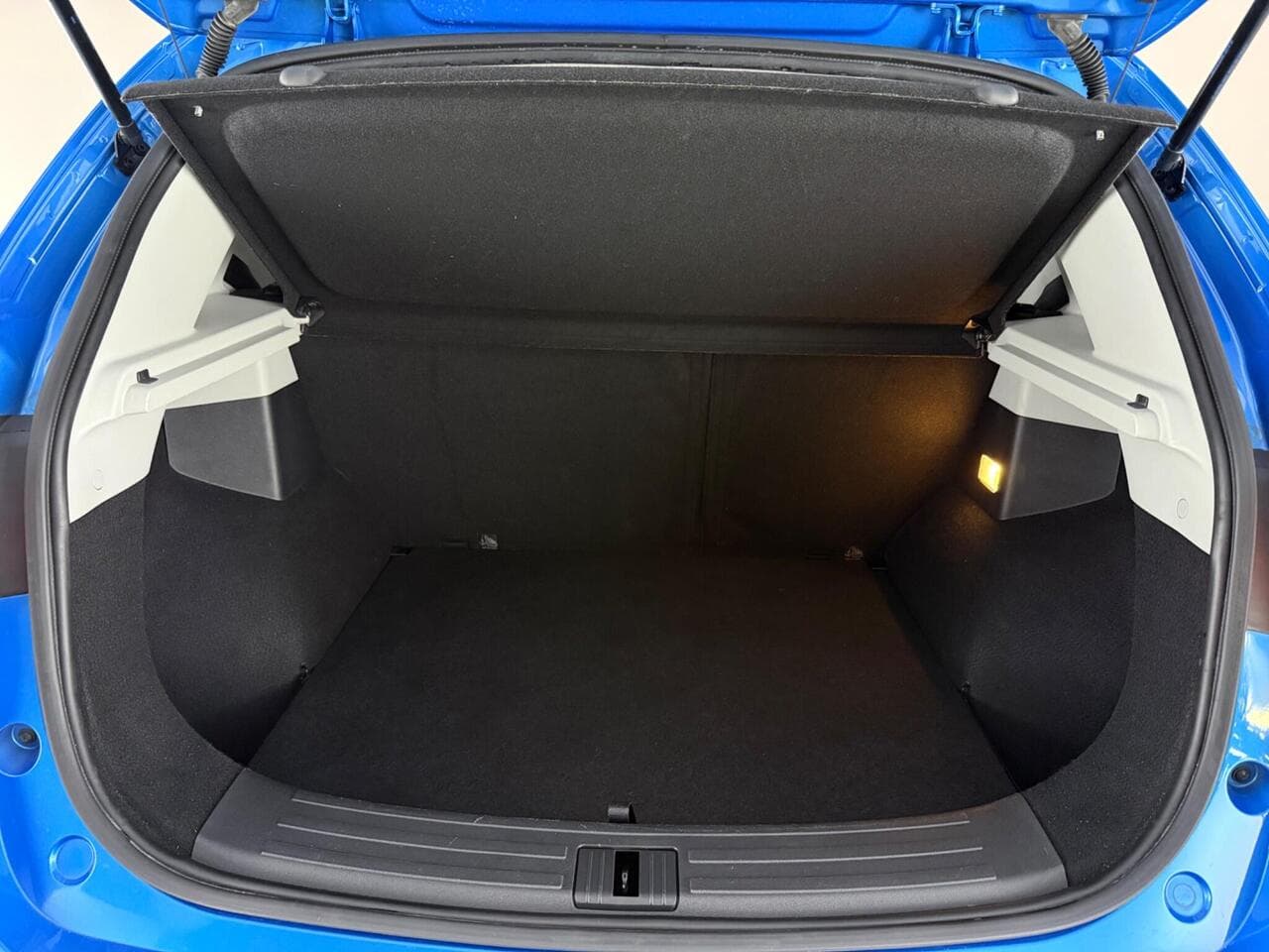 MG MG ZS thumbnail Boot