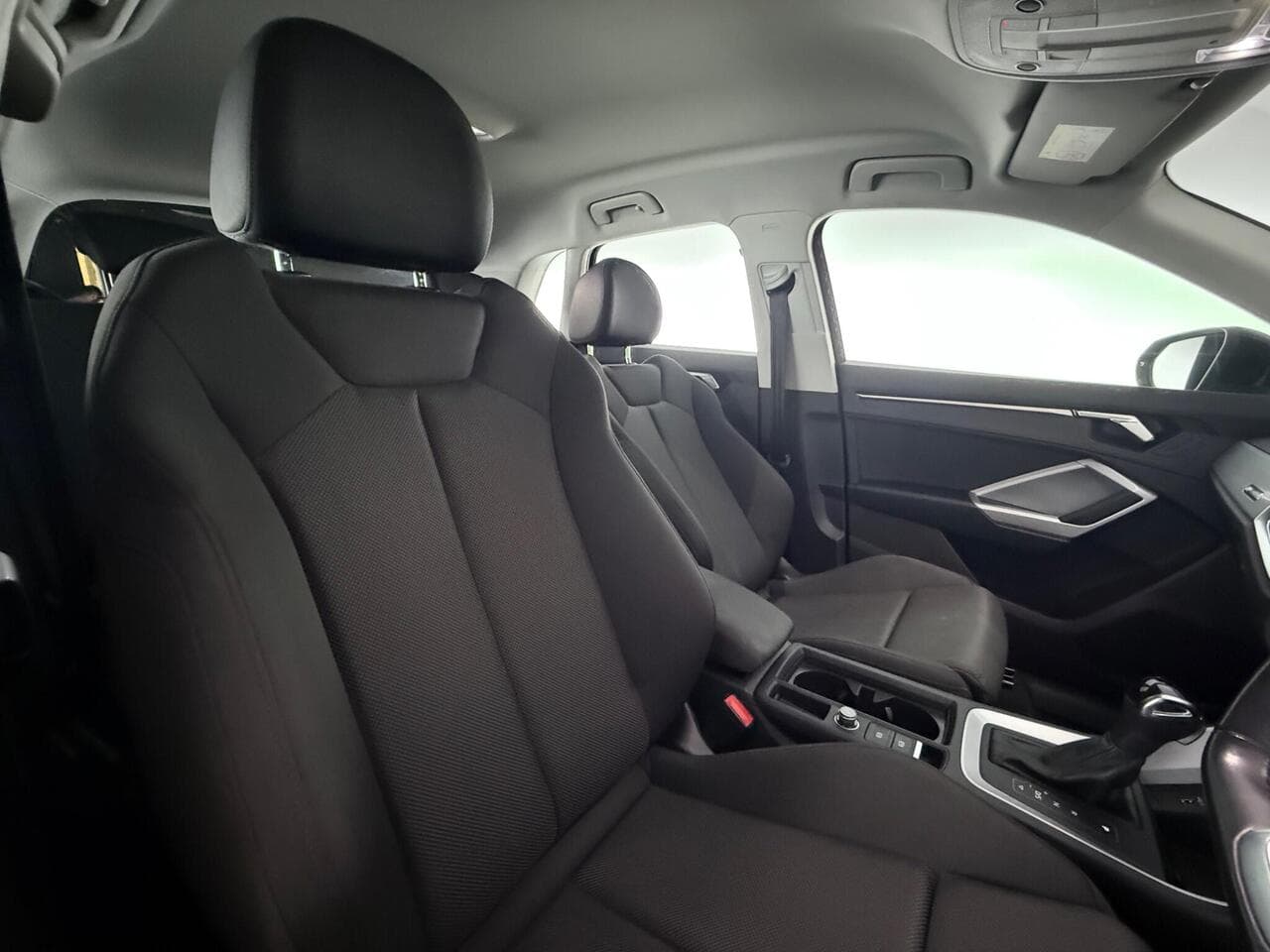 Audi Q3 thumbnail Seat Driver