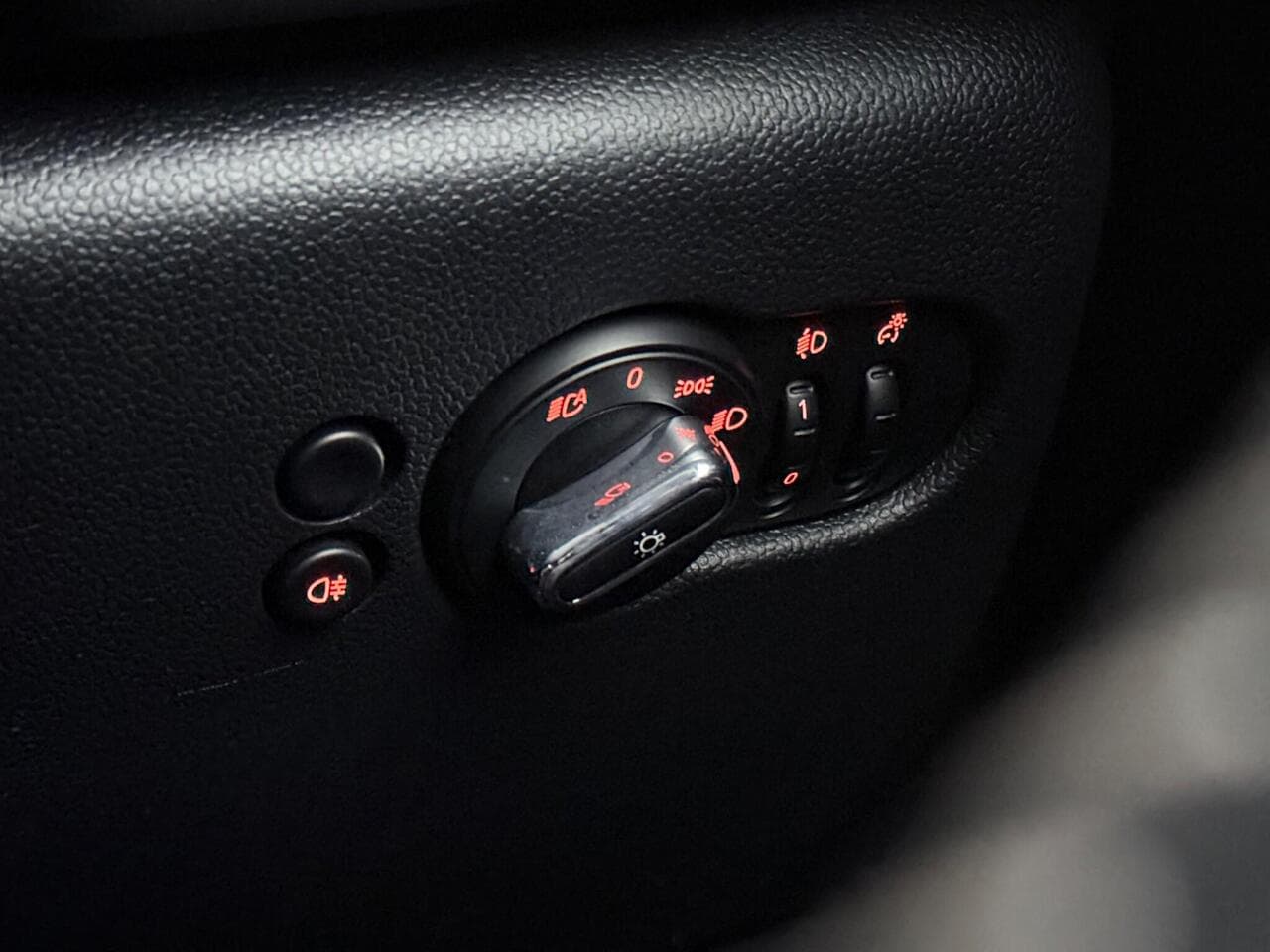 MINI Hatch thumbnail Misc Controls
