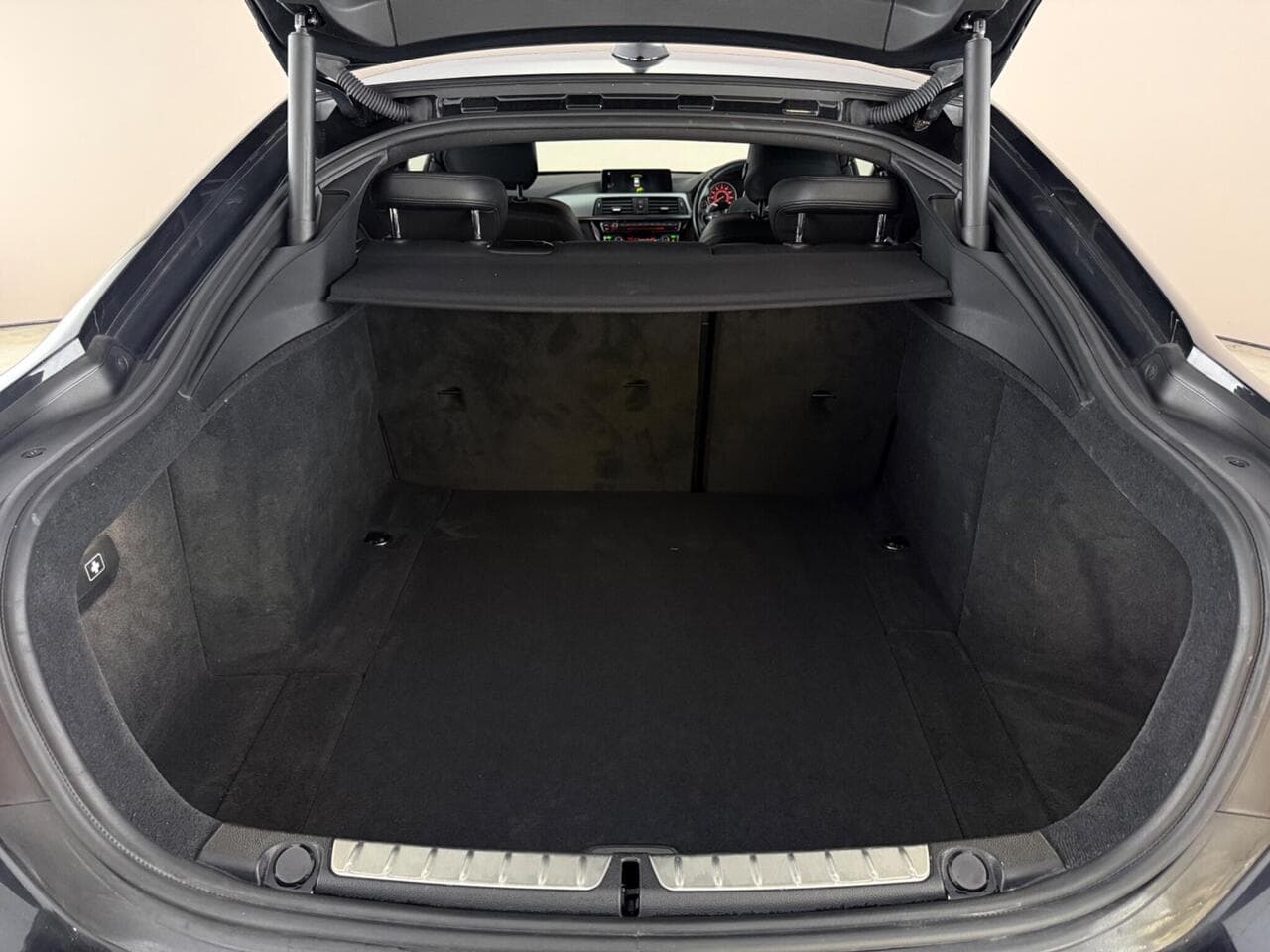 BMW 4 Series Gran Coupe thumbnail Boot