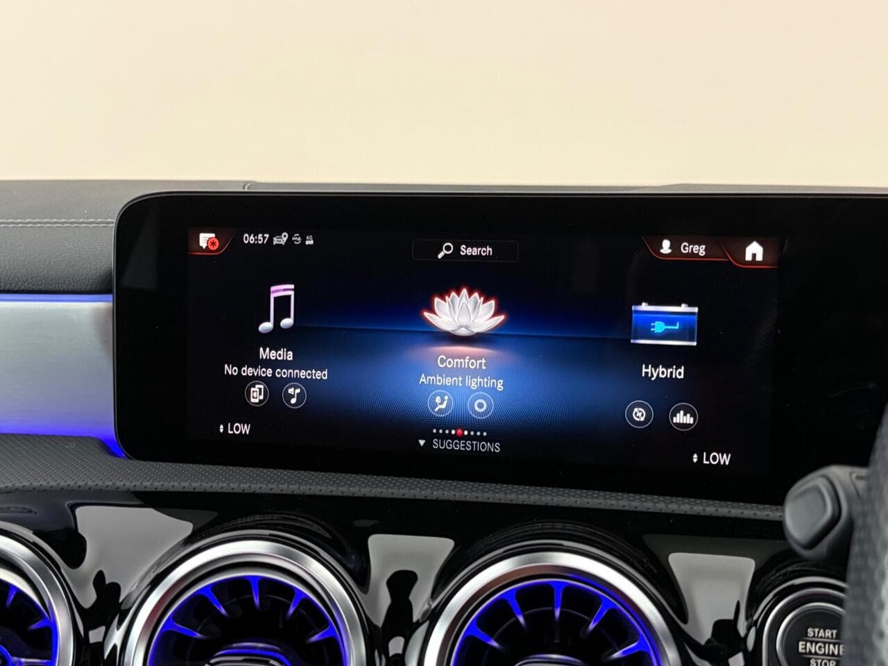 Mercedes-Benz CLA thumbnail Infotainment System