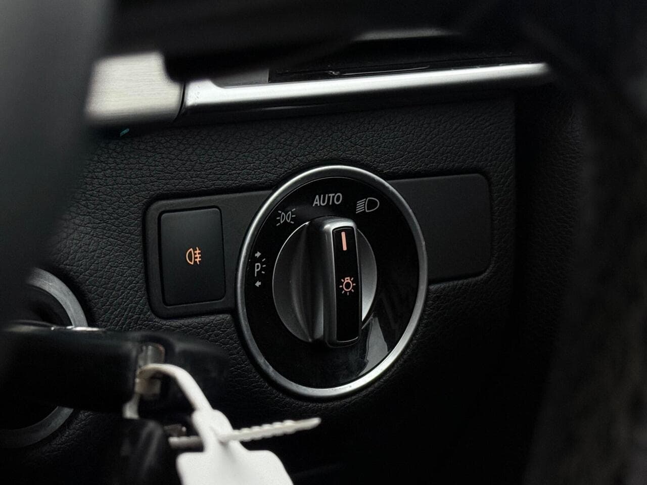 Mercedes-Benz GLE thumbnail Misc Controls