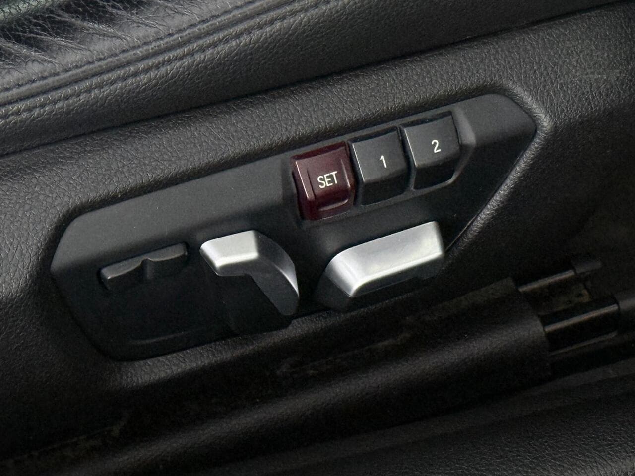BMW 4 Series thumbnail Misc Controls