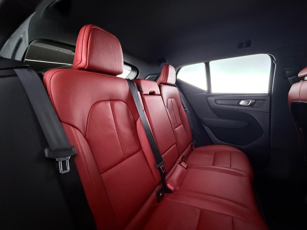 Volvo XC40 thumbnail Seats Rear