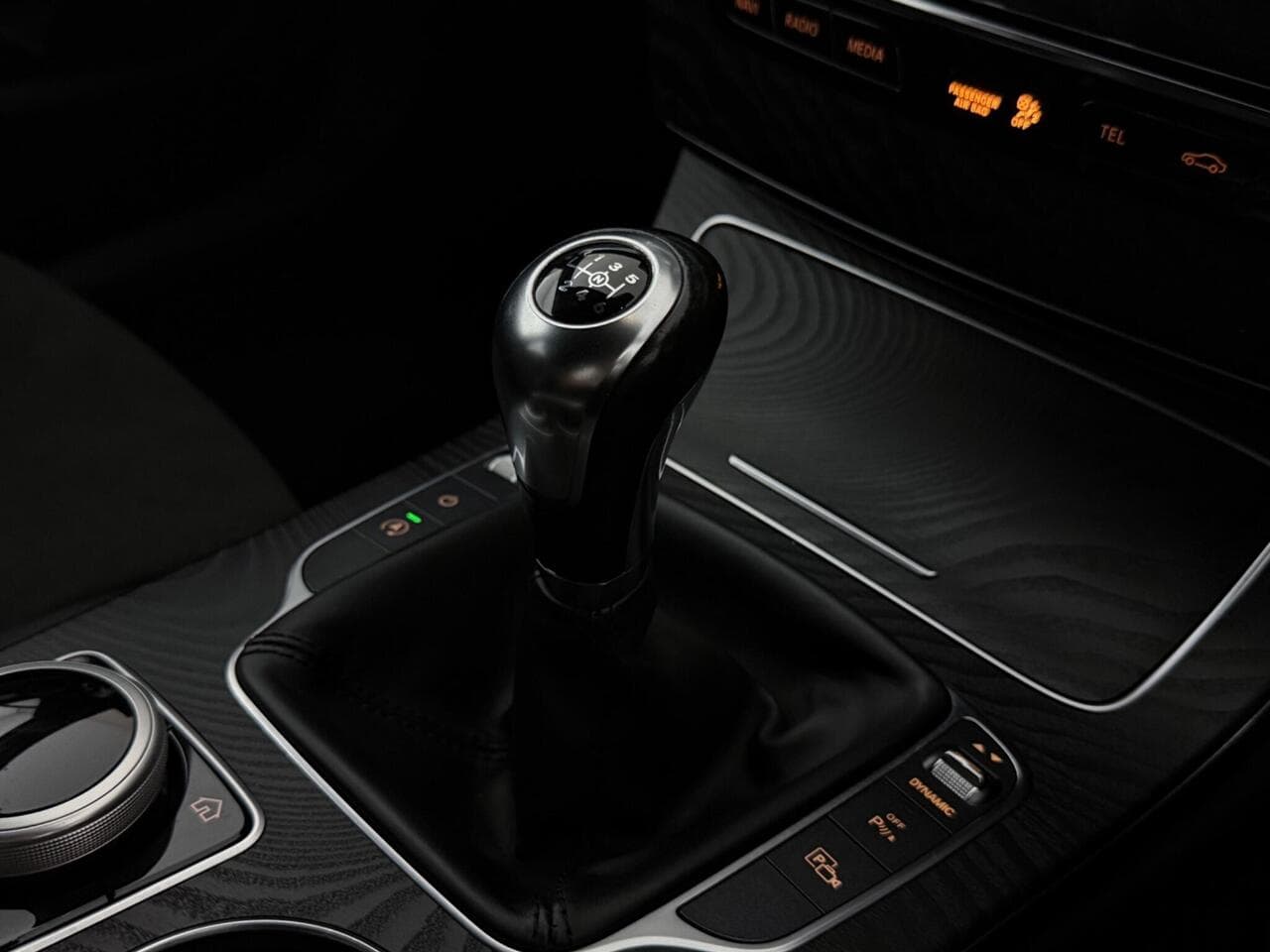 Mercedes-Benz C Class thumbnail Interior Front