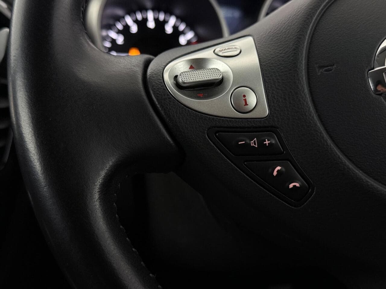 Nissan Juke thumbnail Misc Controls