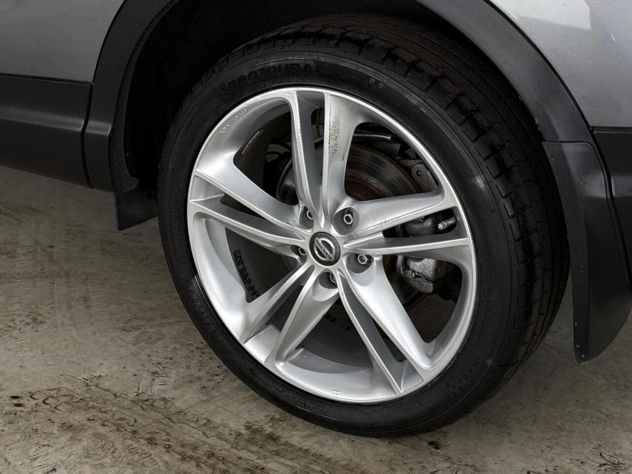 Nissan Qashqai thumbnail Wheel