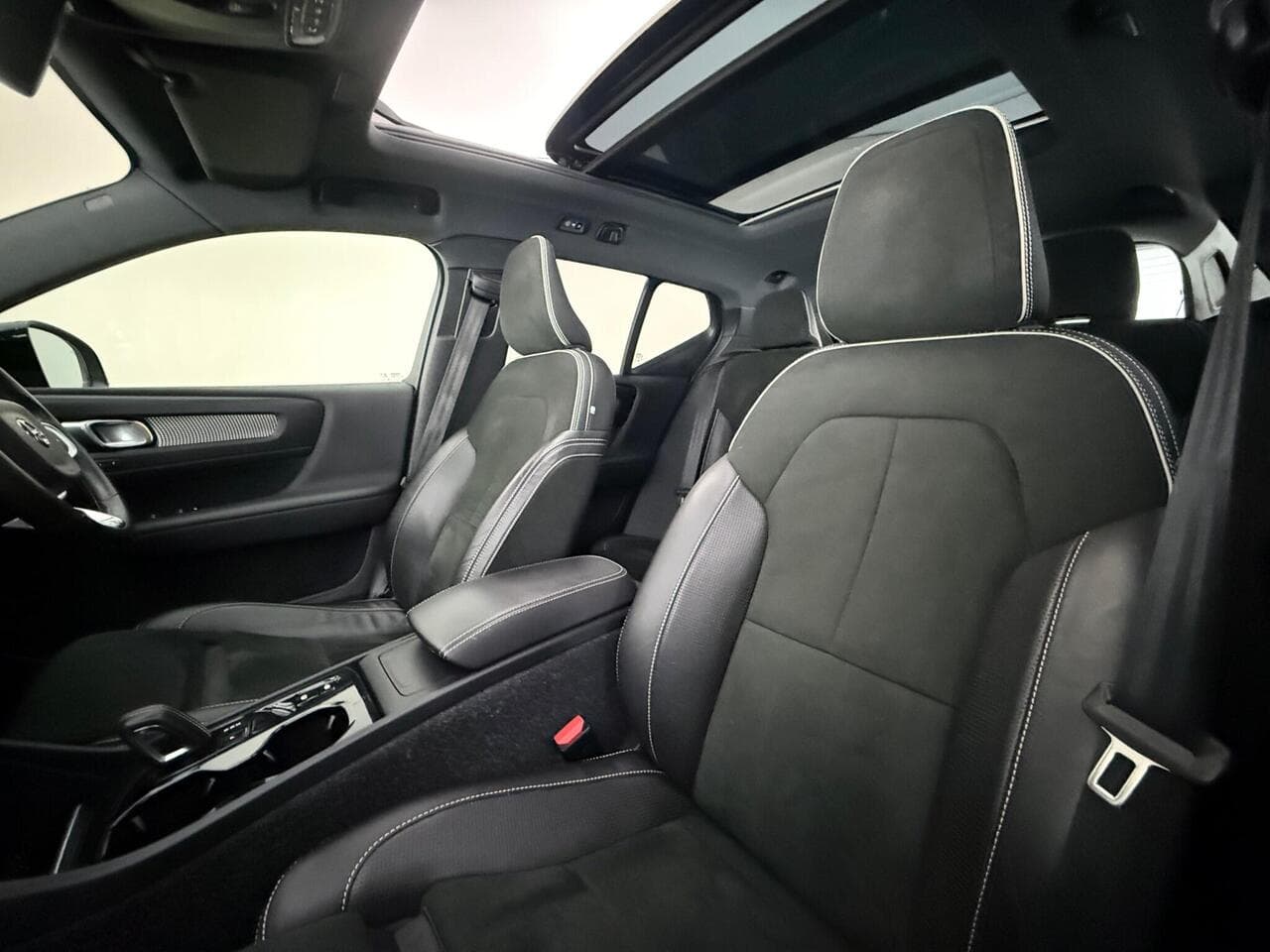 Volvo XC40 thumbnail Seat Front Passenger