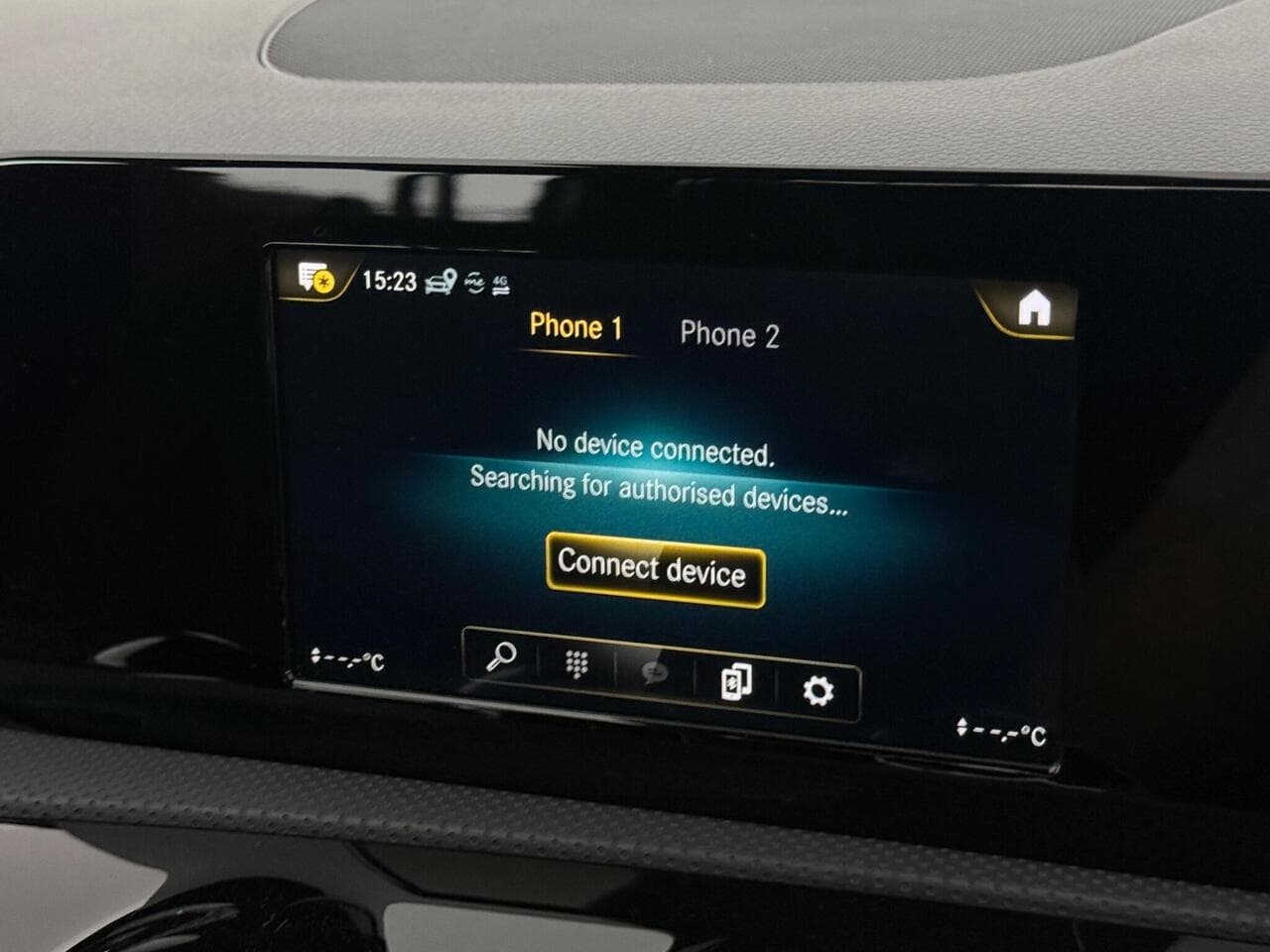 Mercedes-Benz A Class thumbnail Infotainment System