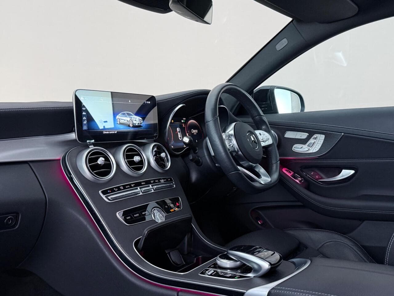 Mercedes-Benz C Class thumbnail Interior Front