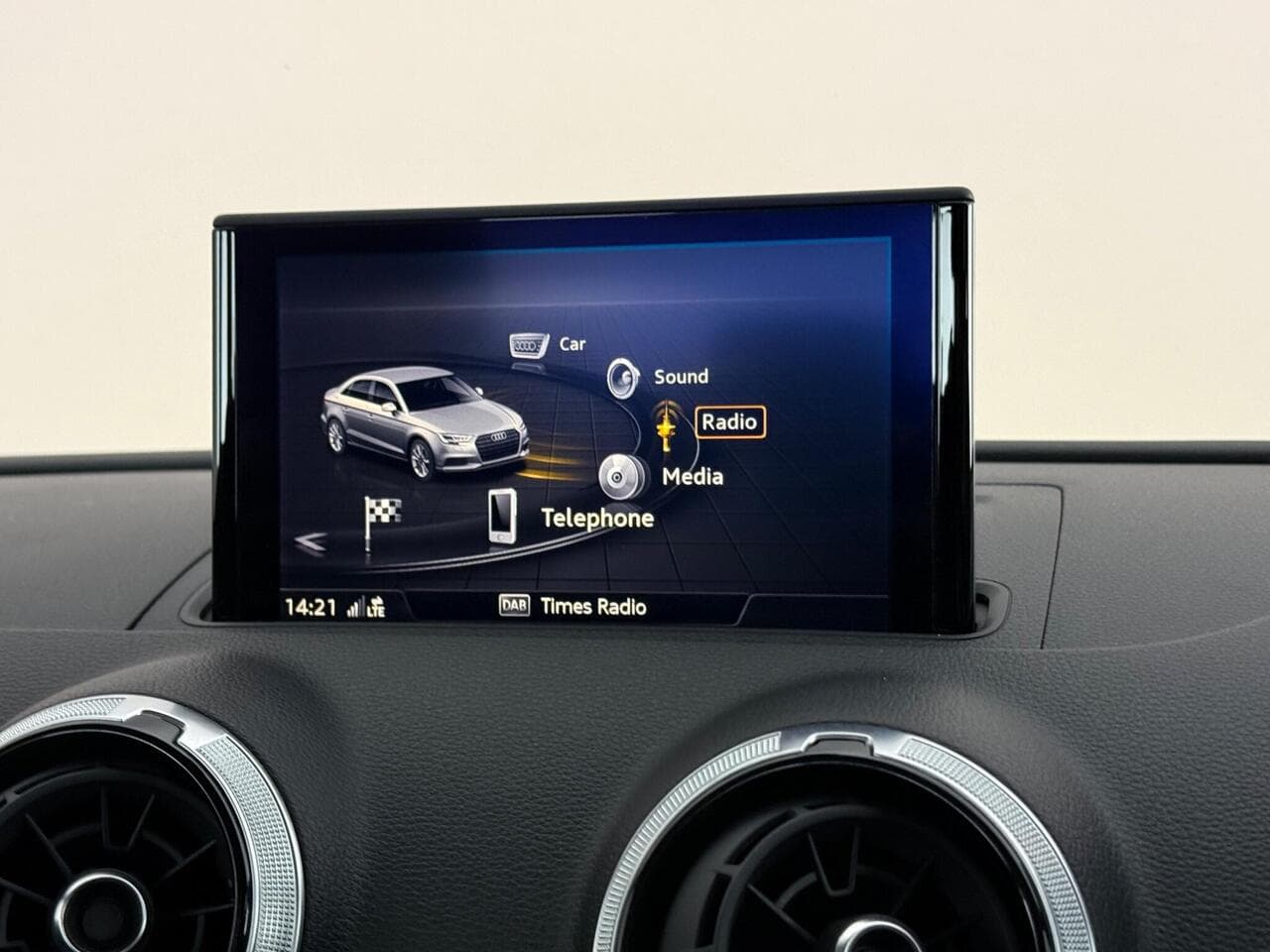 Audi A3 thumbnail Infotainment System