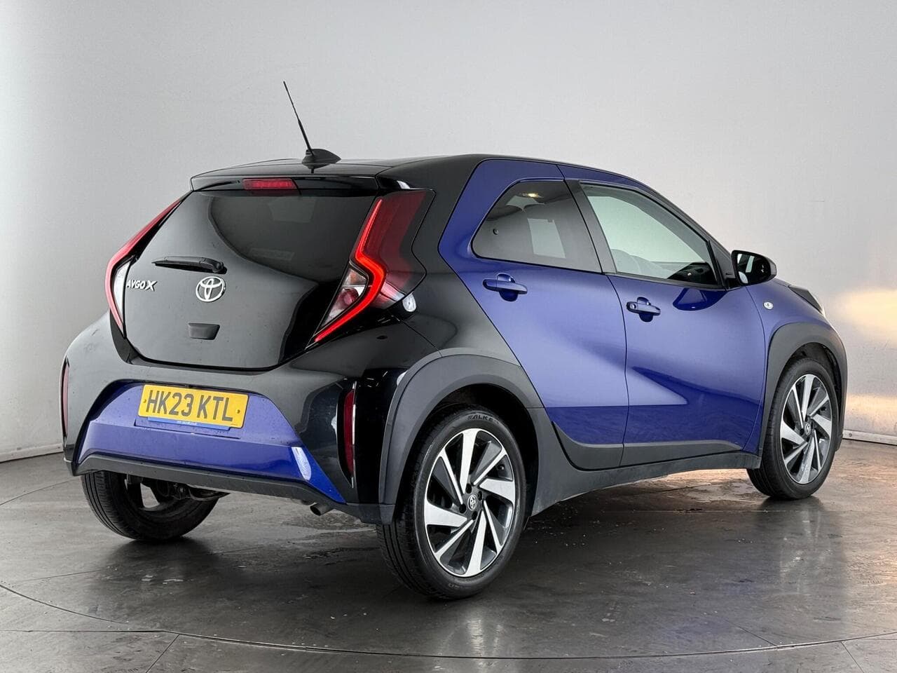 Toyota Aygo X thumbnail Rear Right