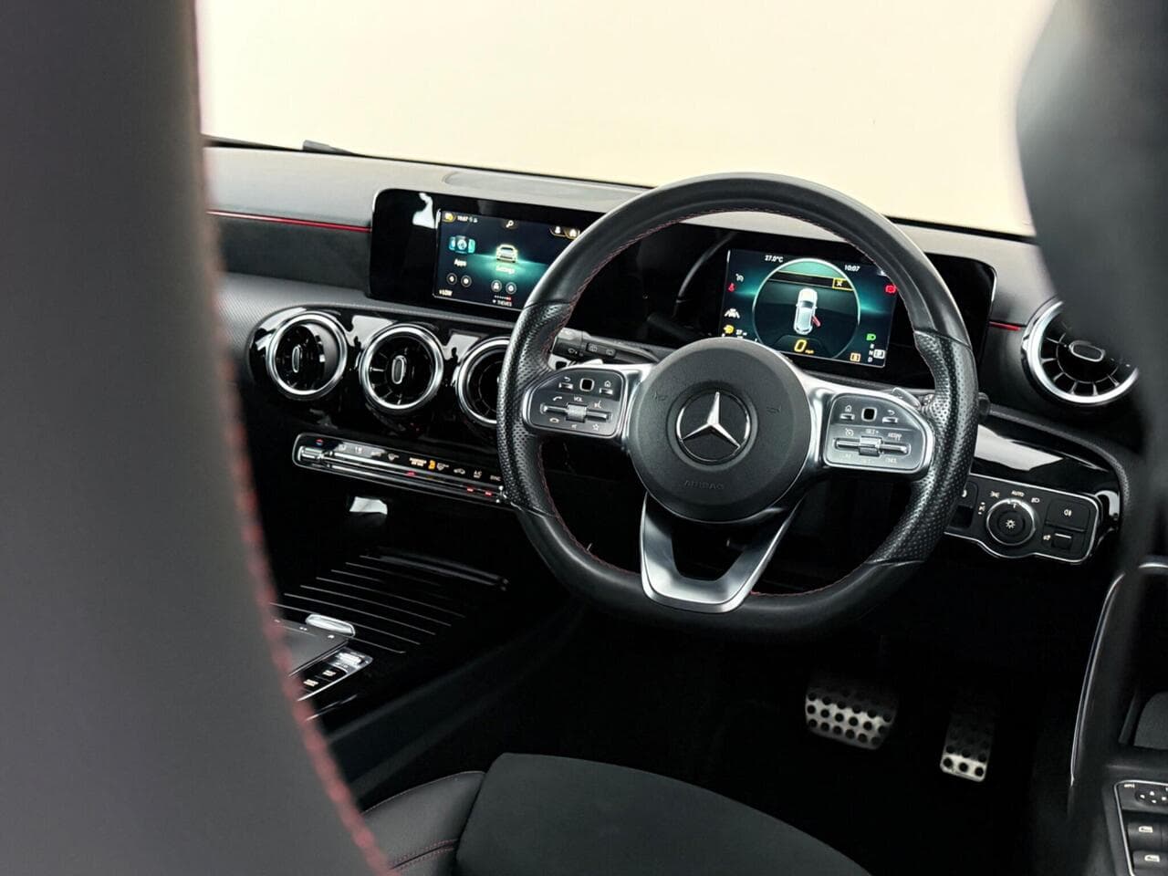 Mercedes-Benz A Class thumbnail Steering Wheel
