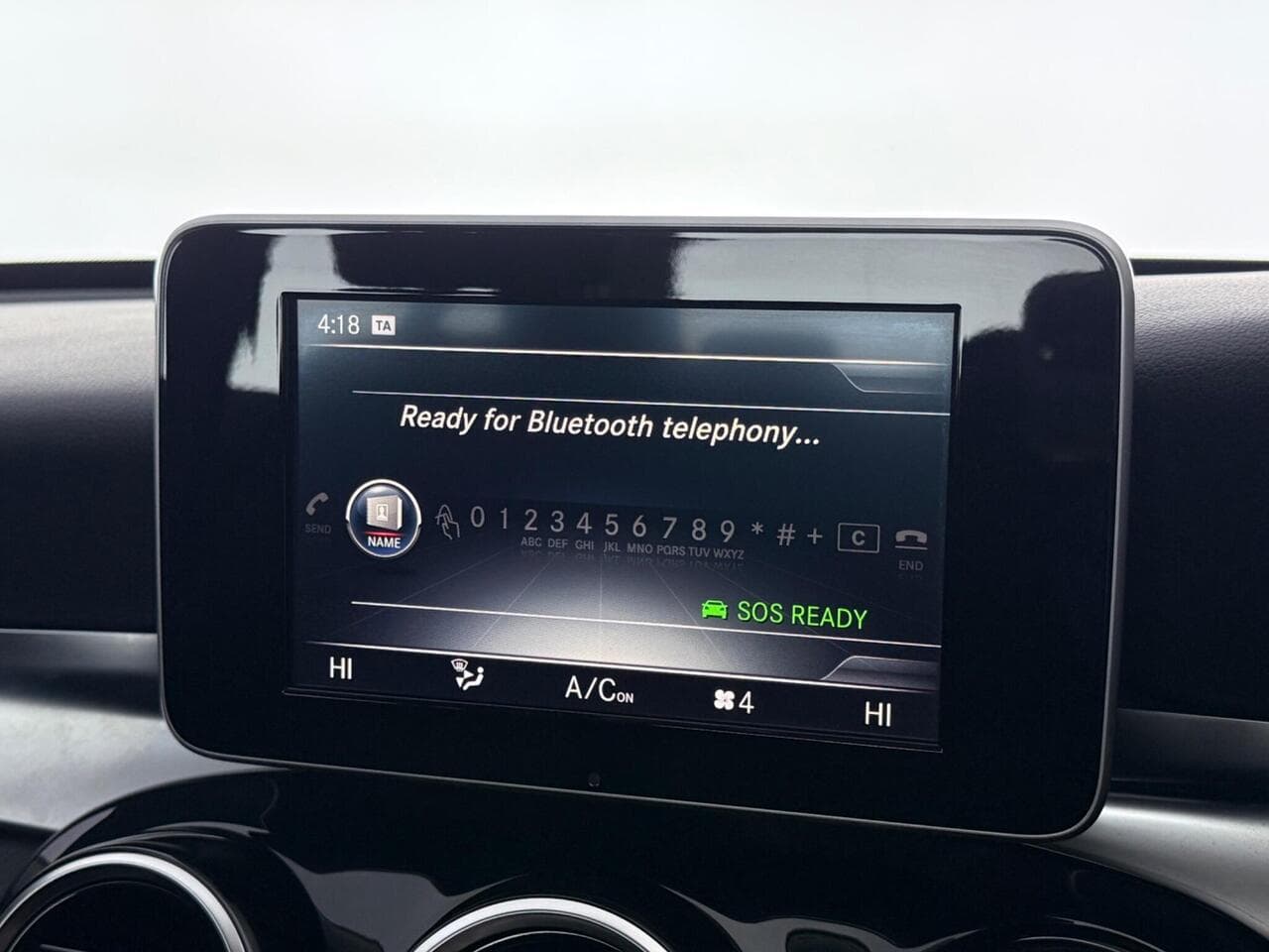 Mercedes-Benz C Class thumbnail Infotainment System