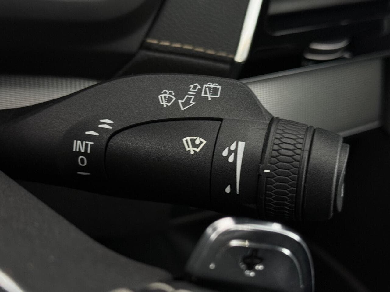 Volvo XC90 thumbnail Misc Controls