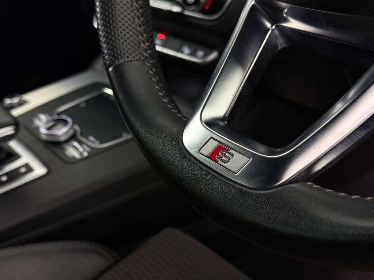Audi Q5 thumbnail Inconclusive