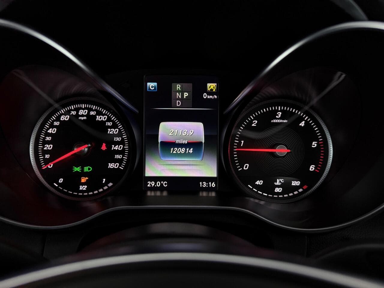 Mercedes-Benz C Class thumbnail Driver Instruments