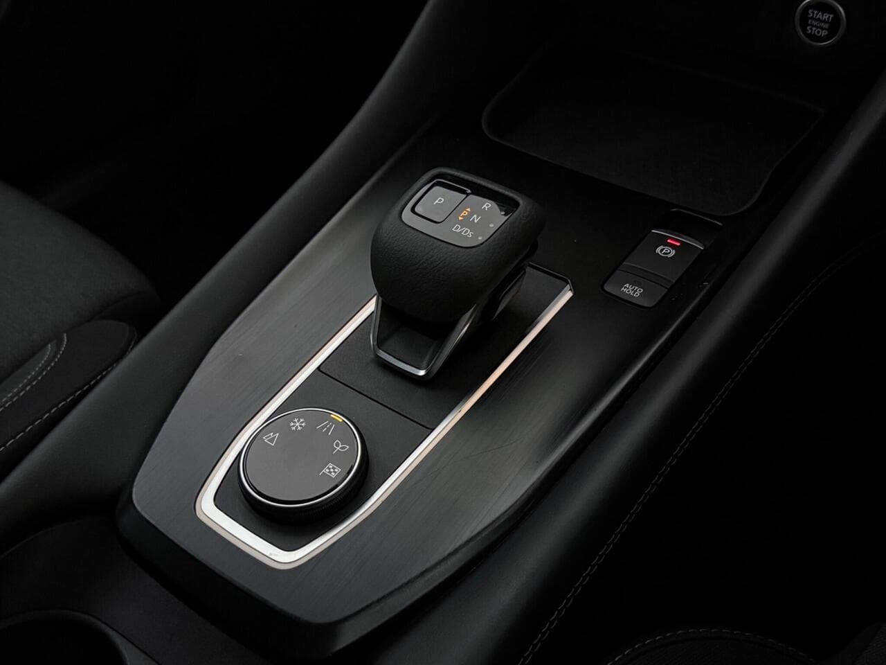 Nissan Qashqai thumbnail Misc Controls