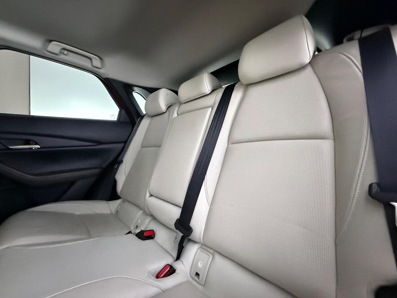 Mazda CX-30 thumbnail Seats Rear