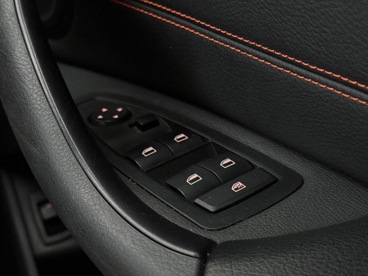 BMW X1 thumbnail Misc Controls