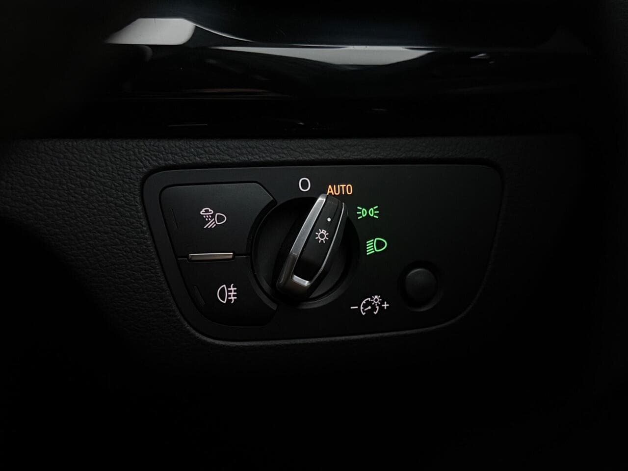 Audi Q5 thumbnail Misc Controls