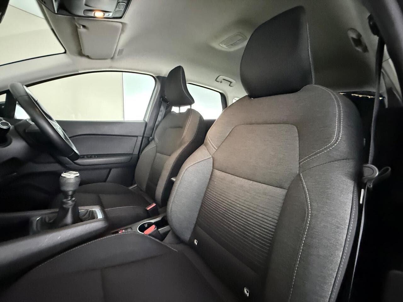 Renault Captur thumbnail Seat Front Passenger