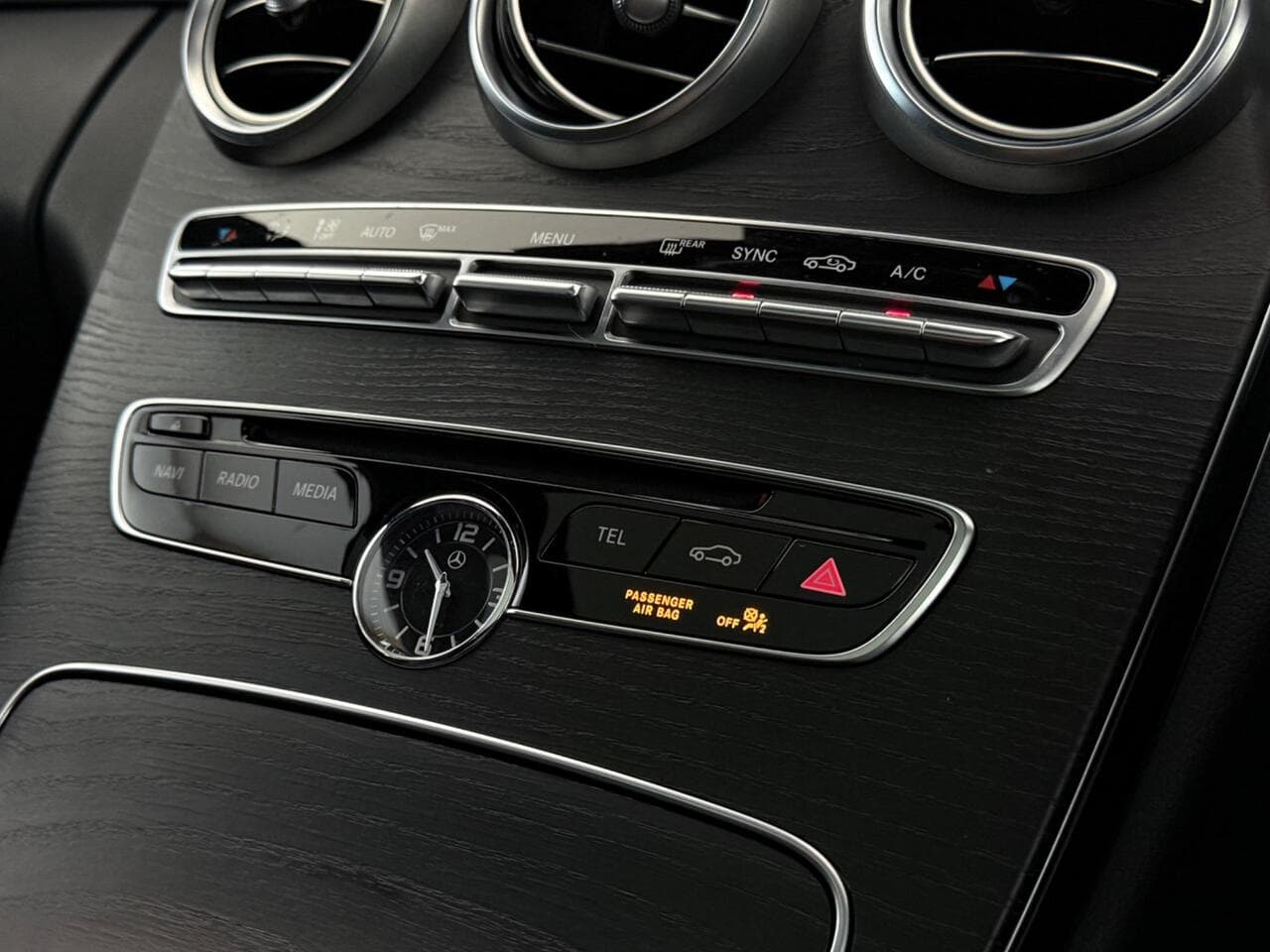 Mercedes-Benz C Class thumbnail Misc Controls