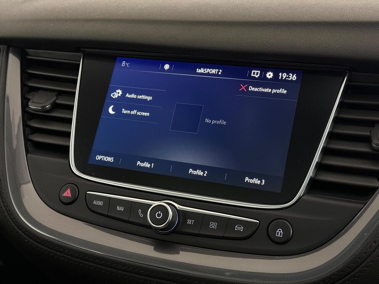 Vauxhall Grandland X thumbnail Infotainment System