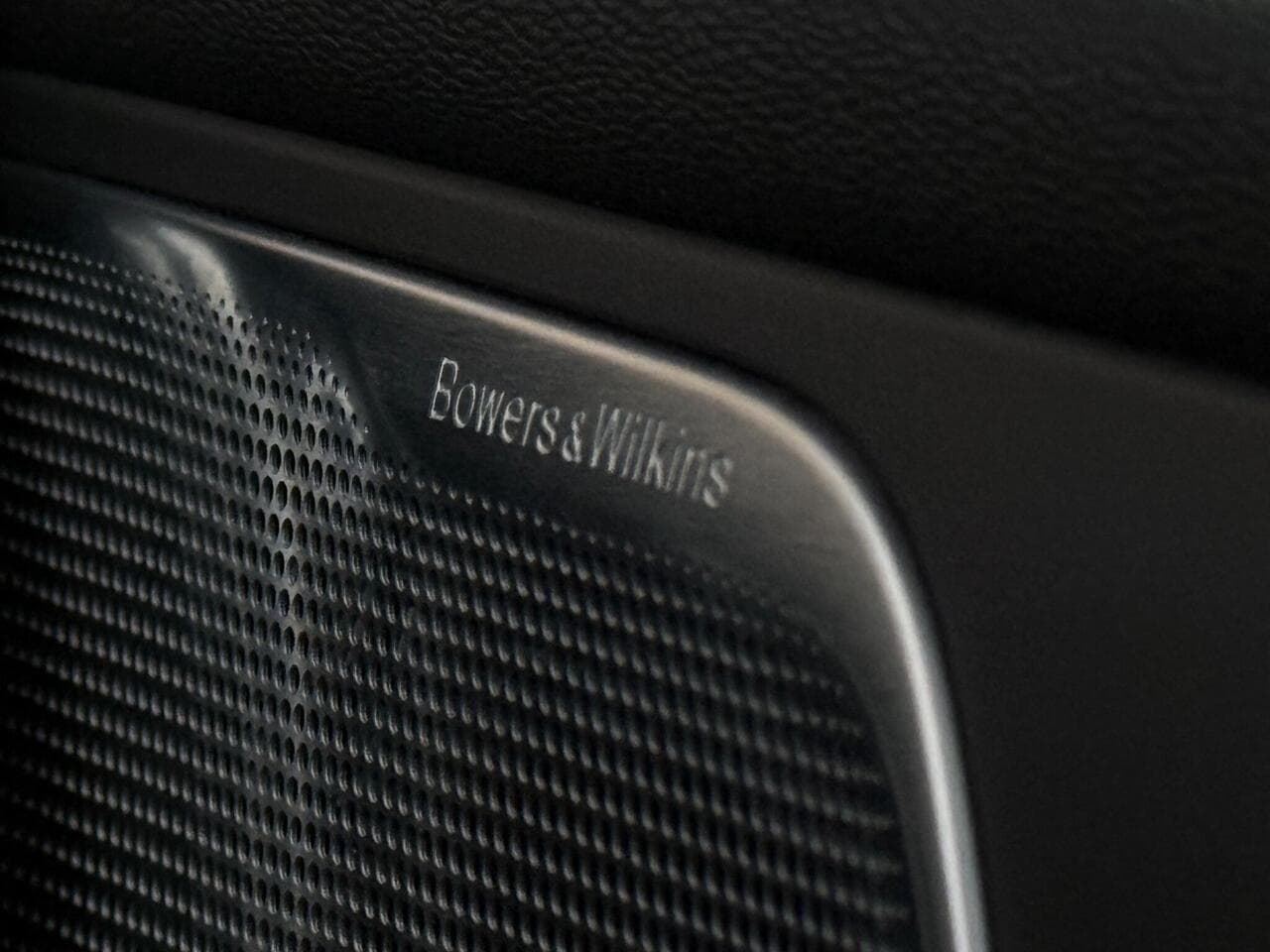 Volvo XC60 thumbnail Misc Controls
