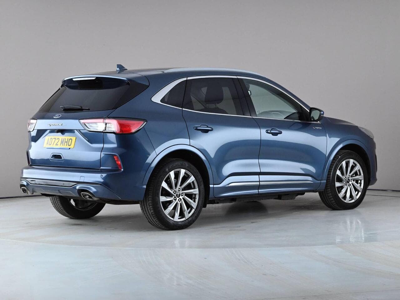Ford Kuga thumbnail Rear Right