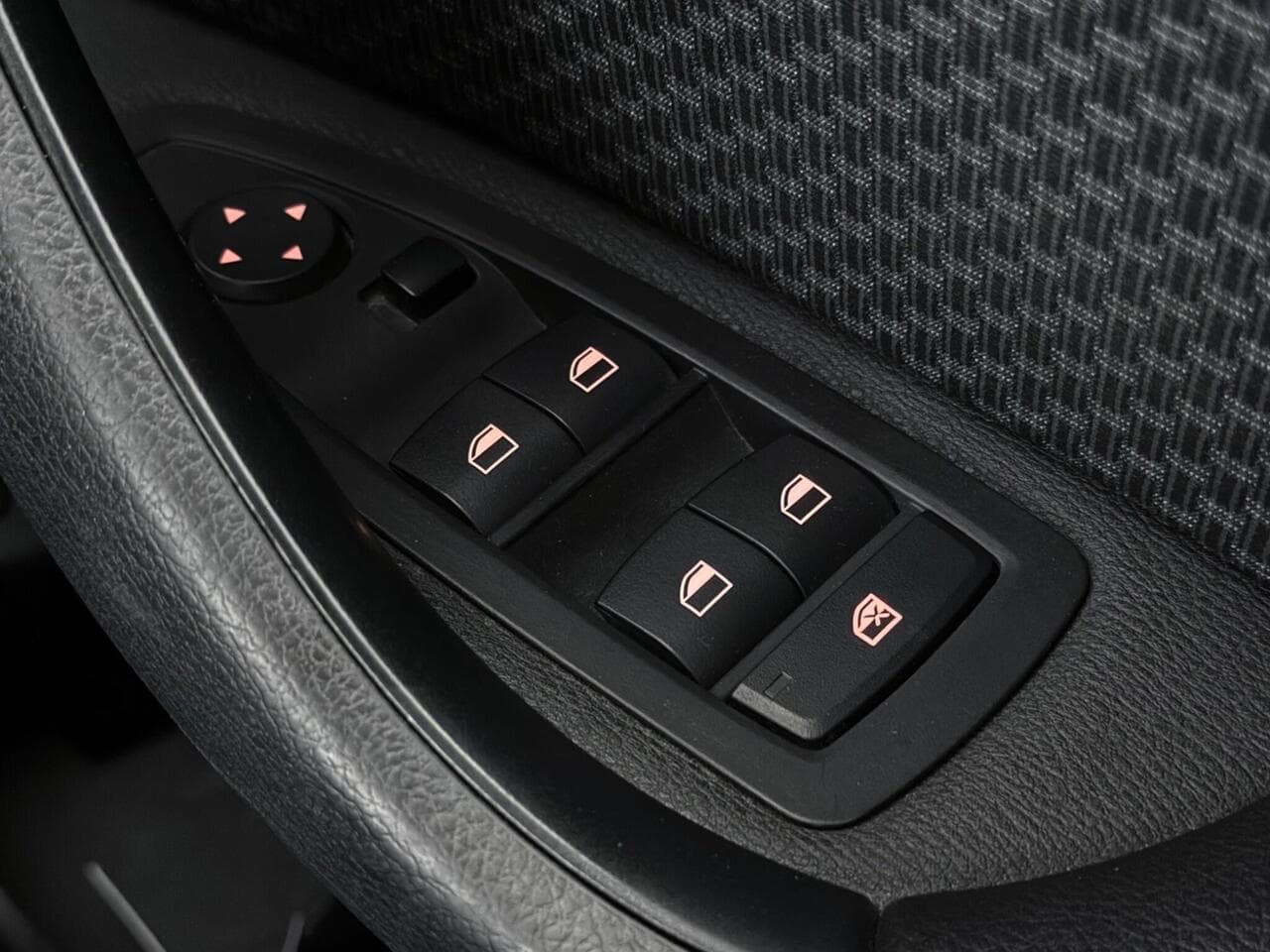 BMW X1 thumbnail Misc Controls