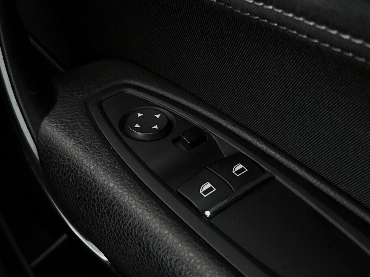 BMW 2 Series thumbnail Misc Controls