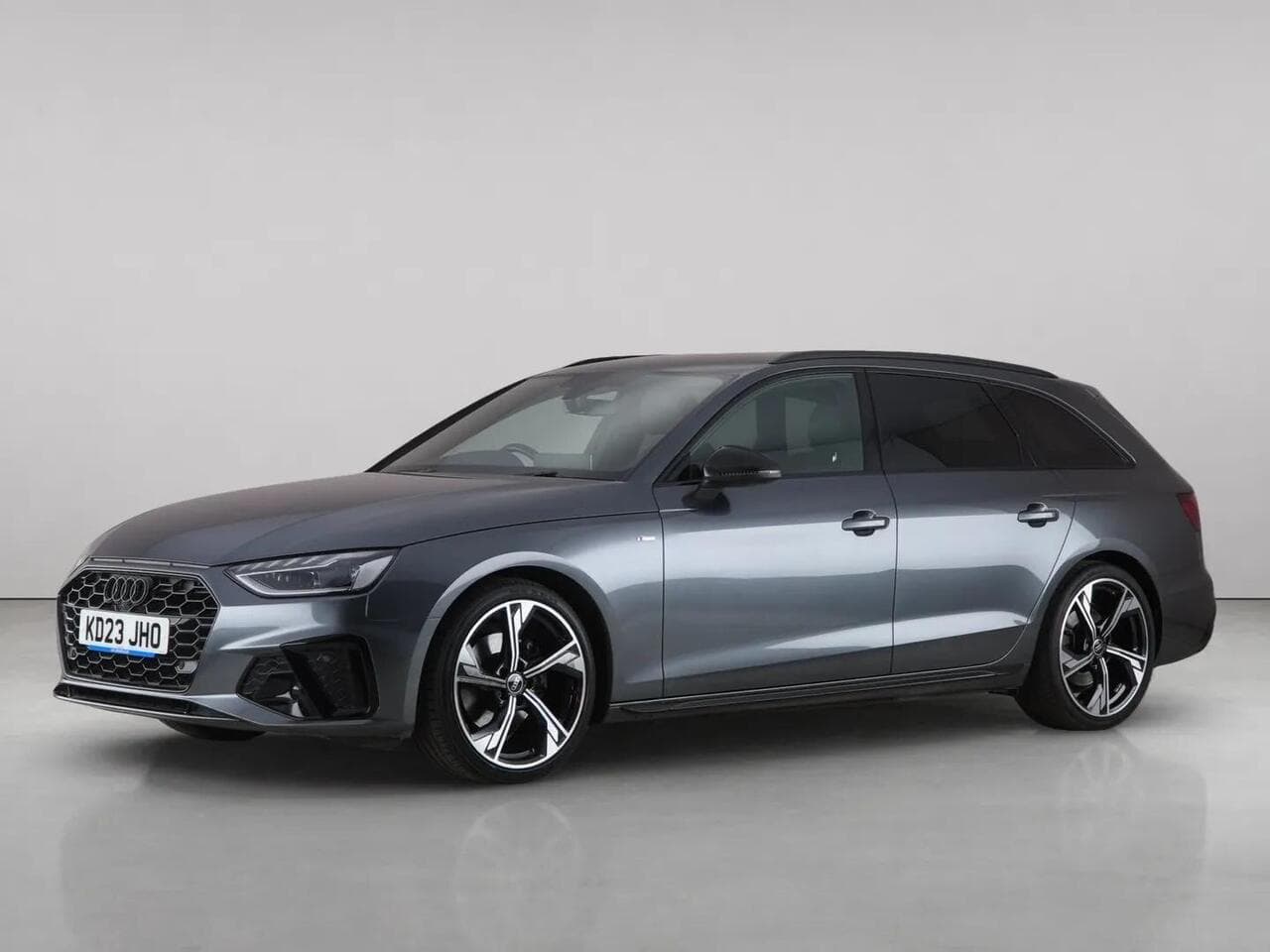Audi A4 Avant thumbnail Front Left