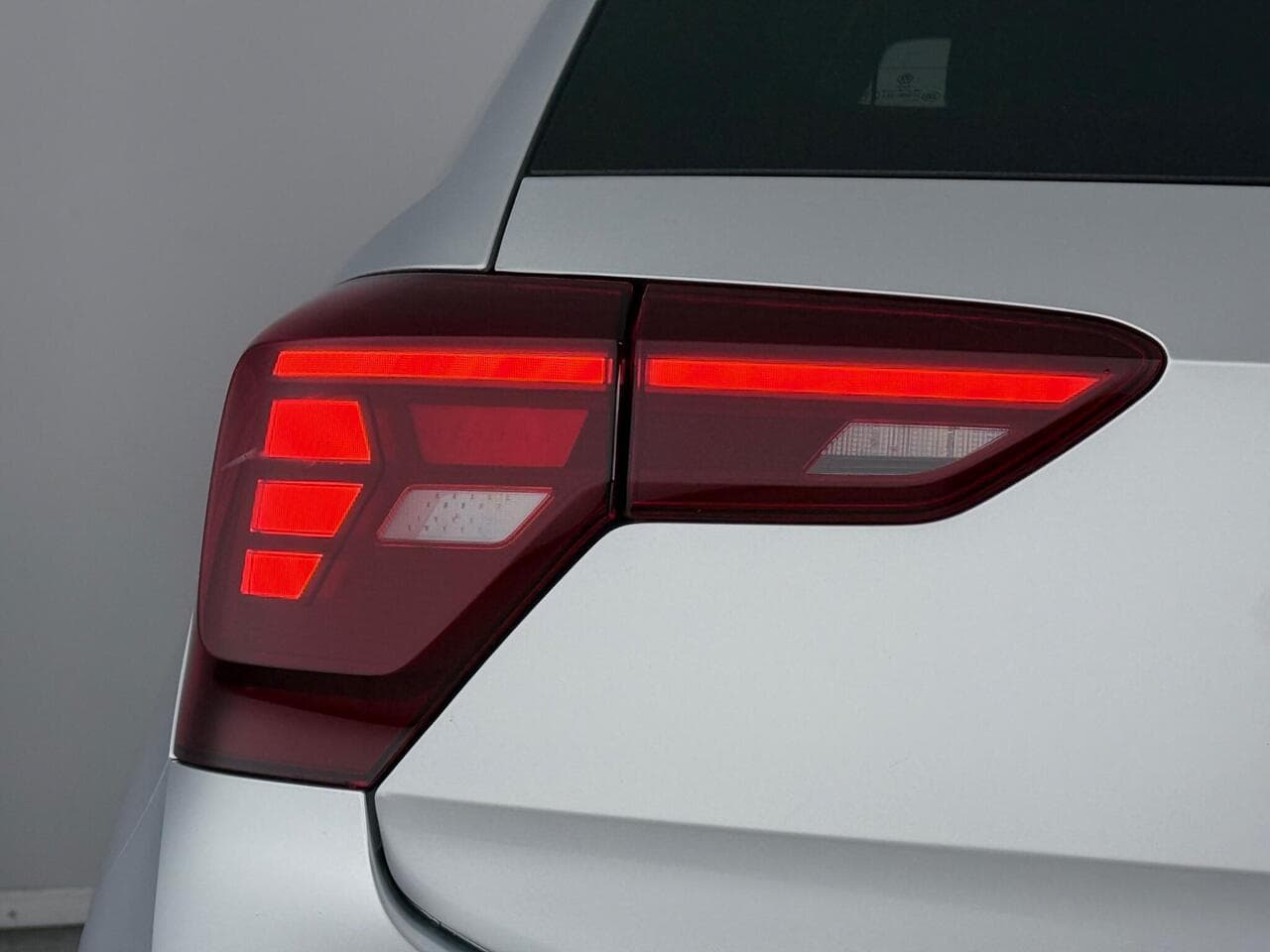 Volkswagen Polo thumbnail Lights Rear