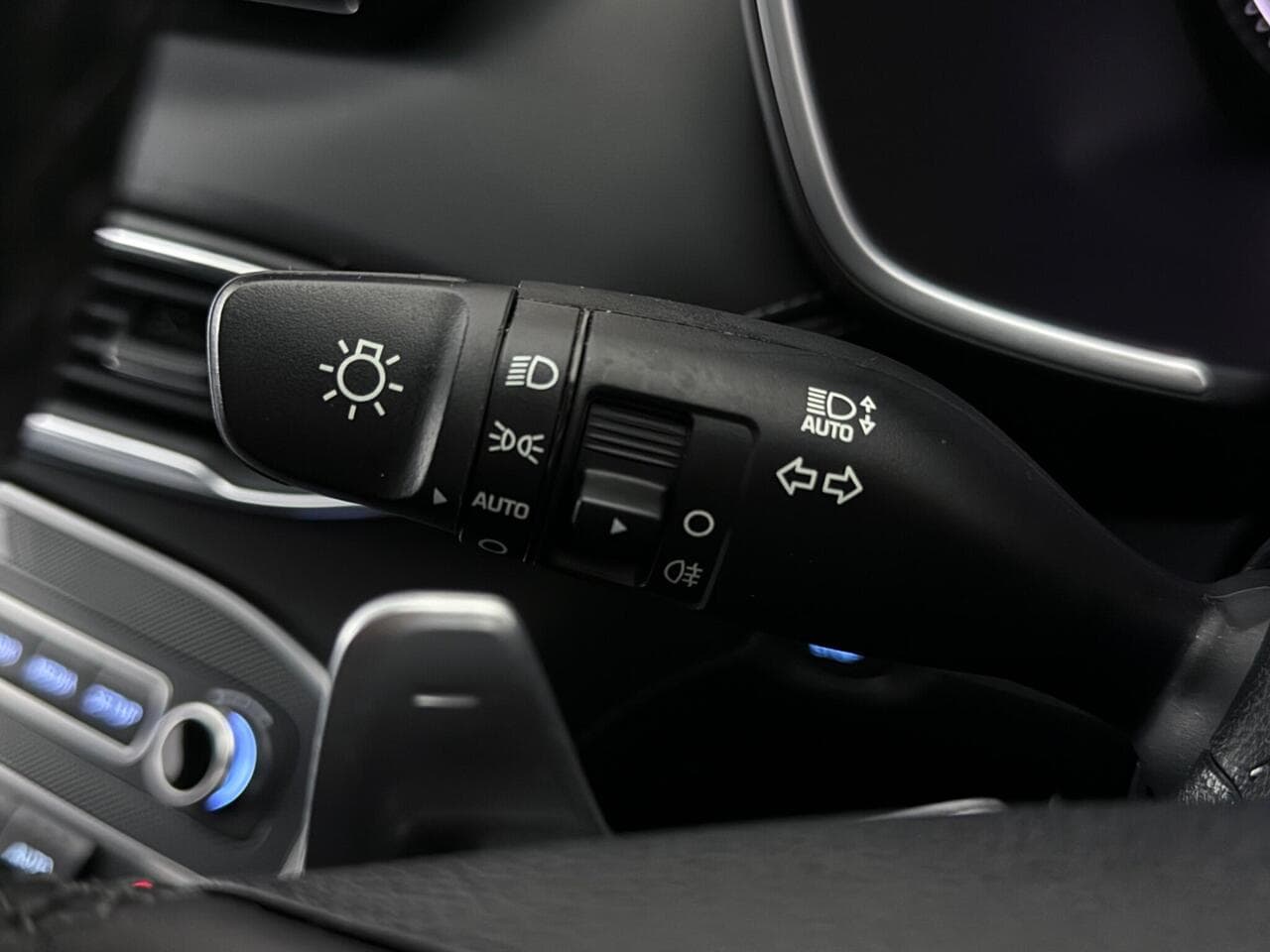 Hyundai Santa Fe thumbnail Misc Controls