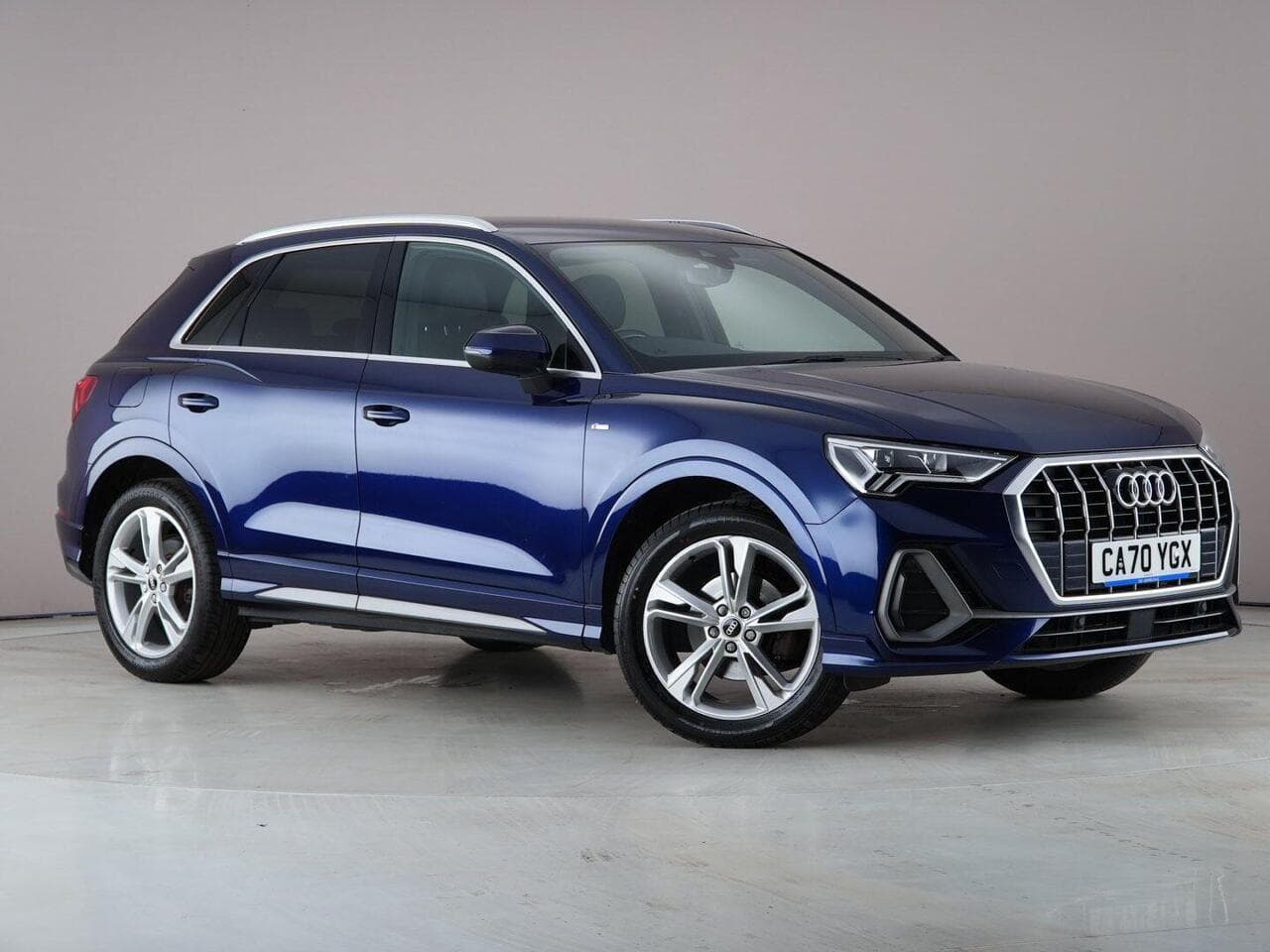 Audi Q3 - Audi Q3 1.5 TFSI CoD 35 S line S Tronic Euro 6 (s/s) 5dr