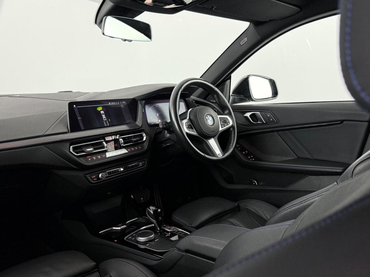 BMW 2 Series Gran Coupe thumbnail Interior Front