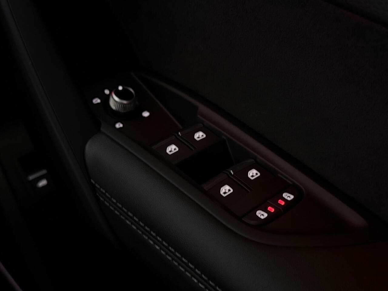 Audi Q5 thumbnail Misc Controls