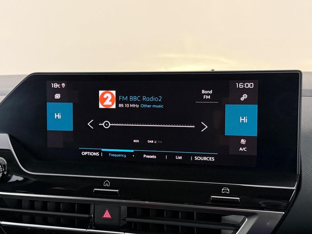 Citroen C4 thumbnail Infotainment System
