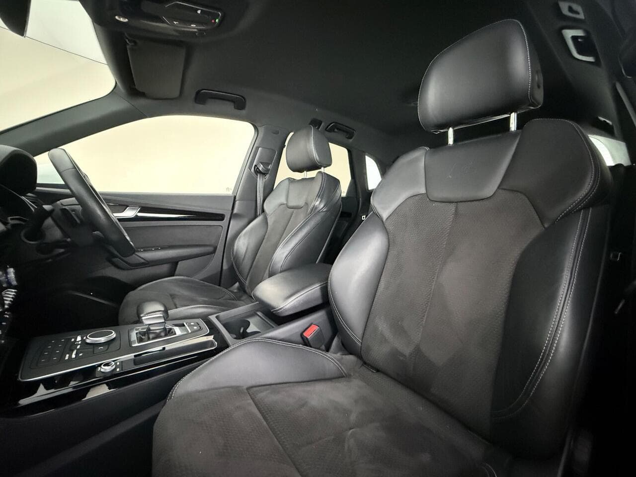 Audi Q5 thumbnail Seat Front Passenger