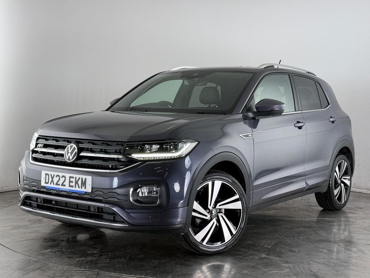 Volkswagen T-Cross thumbnail Front Left