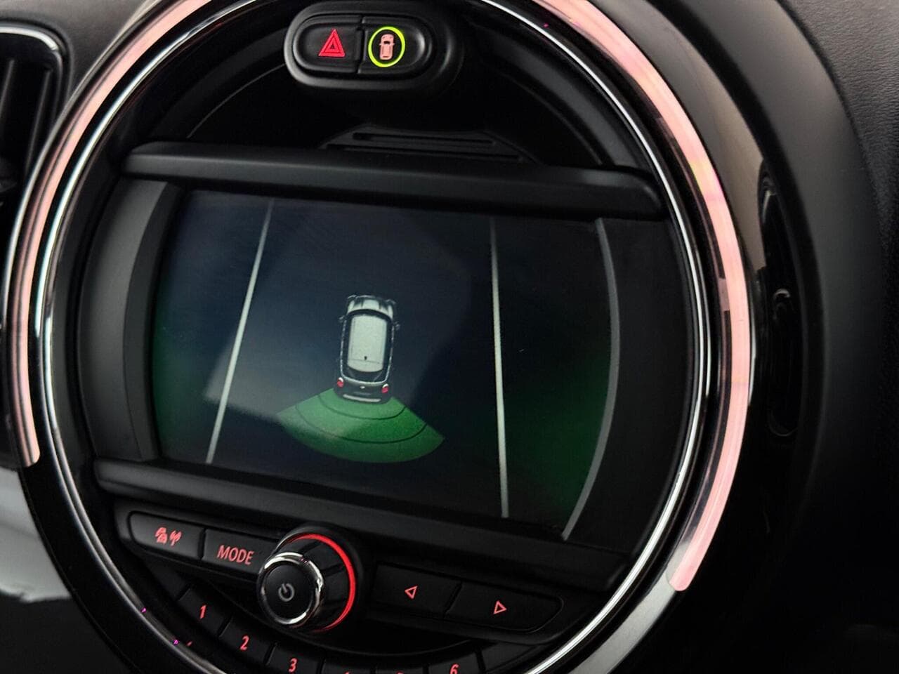 MINI Countryman thumbnail Infotainment System